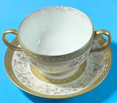 GUE12 Bouillon Cup & Saucer
