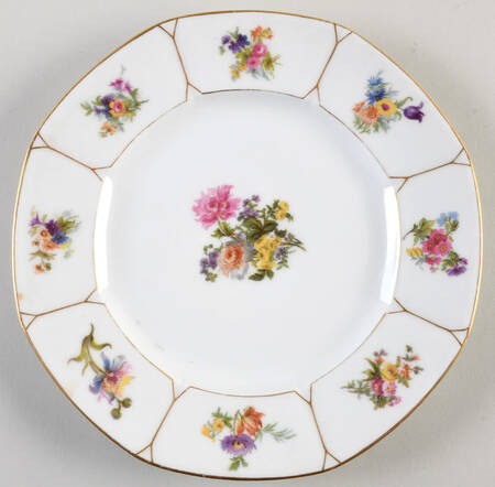 GUE127 Dinner Plate