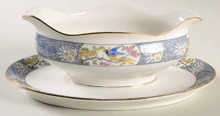 GUE137 Gravy Boat with Attached Underplate