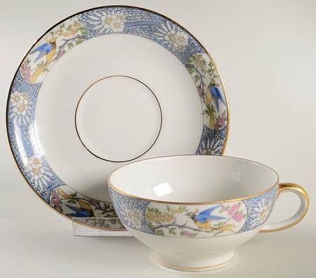 GUE137 Flat Cup & Saucer Set