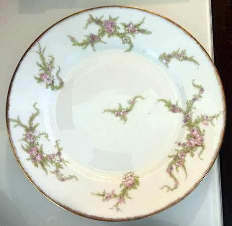 GUE149 Luncheon Plate
