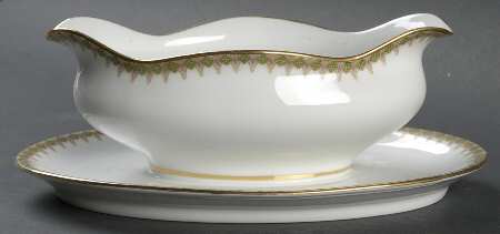 GUE16 Gravy Boat with Attached Underplate