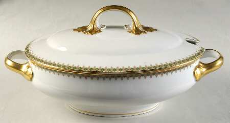 GUE16 Oval Tureen & Lid