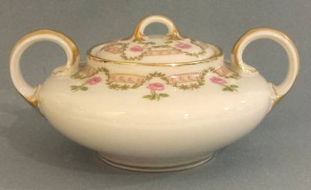 GUE19 Sugar Bowl & Lid