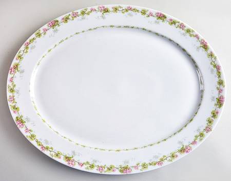 GUE22 15" Oval Serving Platter by WM Guerin