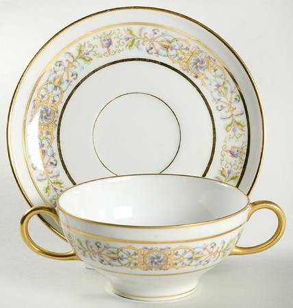 GUE23 Flat Bouillon Cup & Saucer
