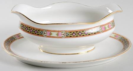 GUE32 Gravy Boat with Attached Underplate