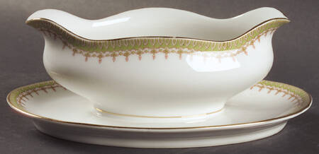 GUE4 Gravy Boat with Attached Underplate