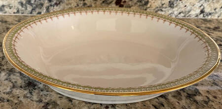 GUE4 9" Round Vegetable Bowl