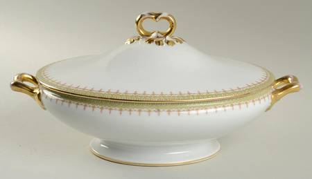 GUE4 Oval Covered Vegetable