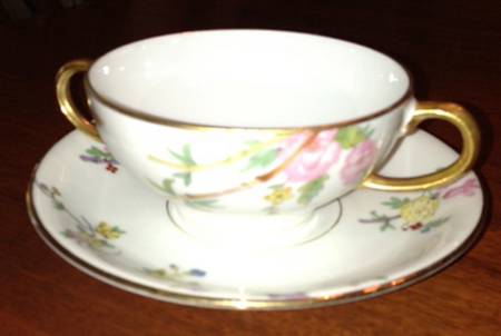 GUE42 Footed Cream Soup Bowl & Saucer Set