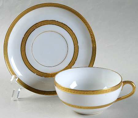 GUE47 Flat Cup & Saucer Set