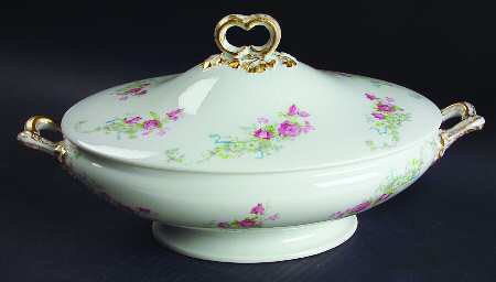 GUE5 Oval Covered Vegetable by WM Guerin