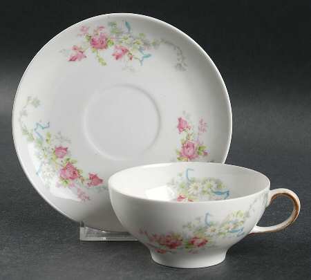 GUE5 Flat Cup & Saucer Set