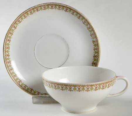 GUE50 Flat Cup & Saucer Set