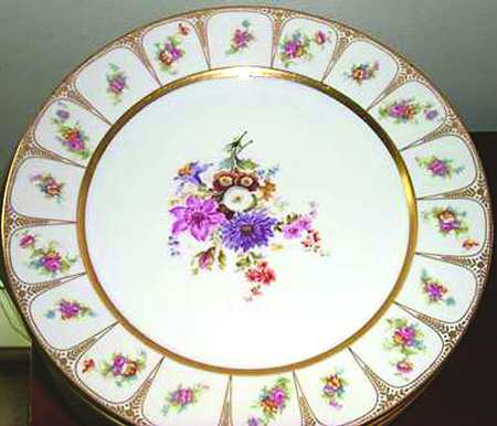 GUE63 Dinner Plate