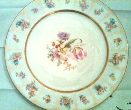 GUE63 Dinner Plate