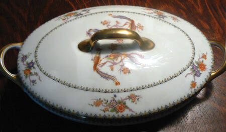GUE7 Oval Covered Vegetable