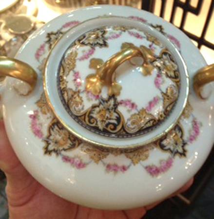 GUE70 Sugar Bowl & Lid