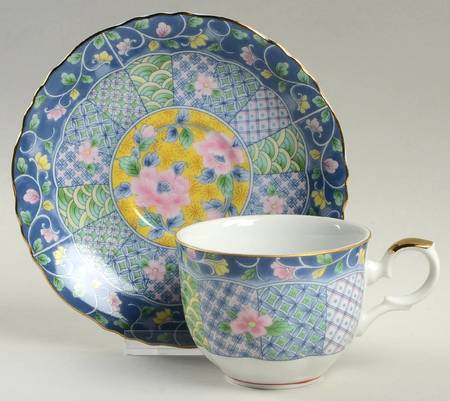 Botan Flat Cup & Saucer Set