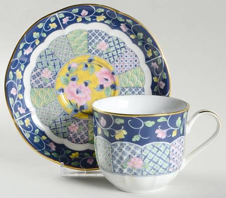 Botan Flat Cup & Saucer Set