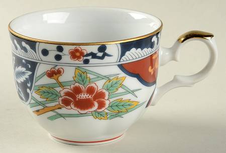 Kiku (Coupe) Flat Cup
