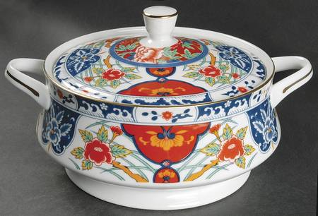 Kiku (Coupe) Round Covered Vegetable