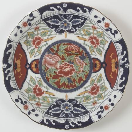 Kiku (Coupe) Dinner Plate