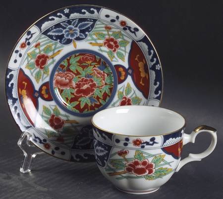 Kiku (Coupe) Flat Cup & Saucer Set