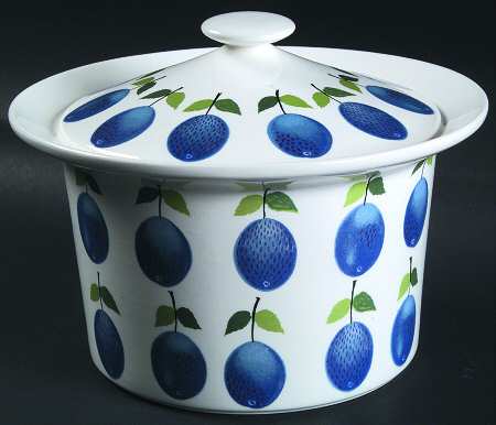Prunus 1.5 Qt Round Covered Casserole