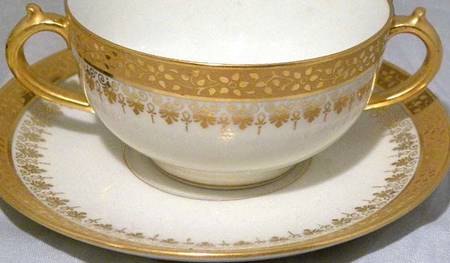 GDA67 Flat Bouillon Cup & Saucer