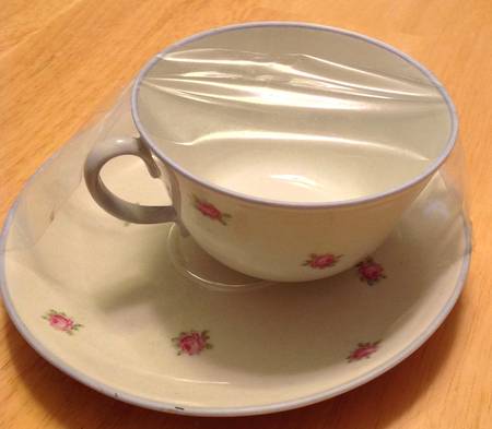 GIN46 Footed Cup & Saucer Set