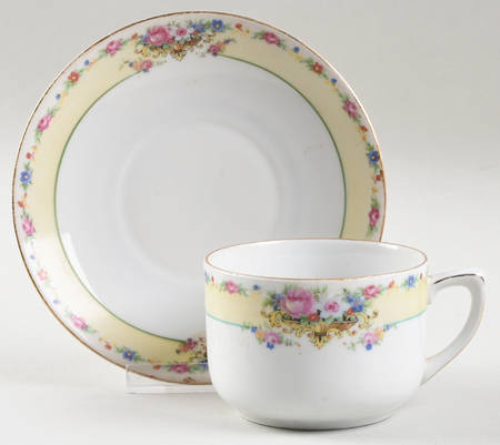 GMY8 Flat Cup & Saucer Set