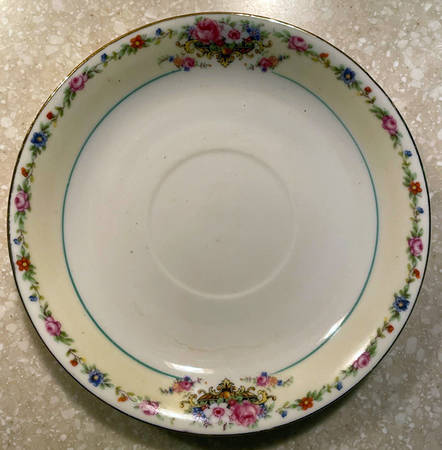 GMY8 Saucer