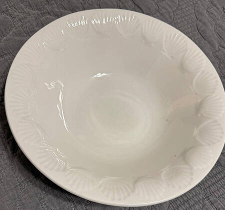 Shell 10" Round Vegetable Bowl