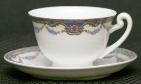 GOC12 Footed Cup & Saucer Set