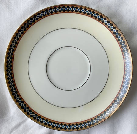 GUE183 Saucer