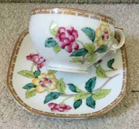 GOC14 Footed Cup & Saucer Set