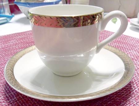 GEO156 Flat Cup & Saucer Set