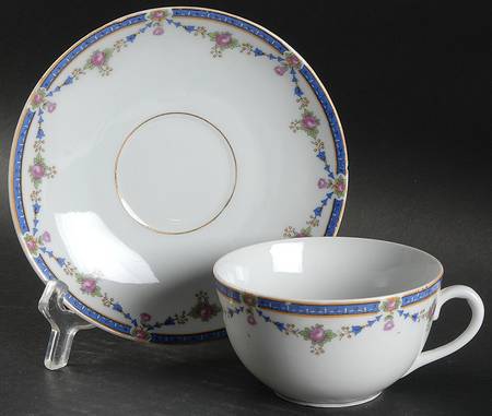 GMY11V Flat Cup & Saucer Set by Germany