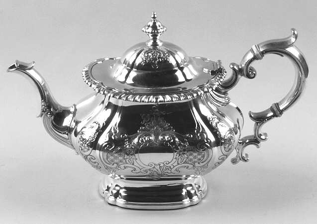 Gadroon (Sterling, Hand Chased, Hollowware) Teapot
