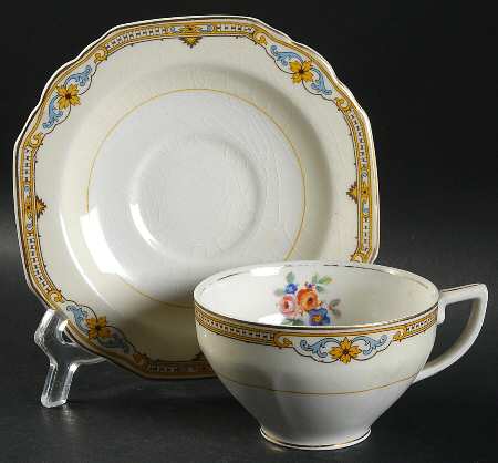 The Albany Flat Cup & Saucer Set