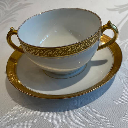 GDA101 Flat Bouillon Cup & Saucer