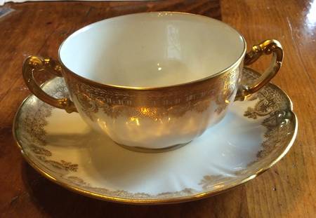 GUE209 Flat Bouillon Cup & Saucer