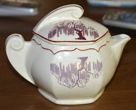 R6672r Teapot & Lid