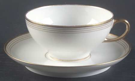 GUE235 Flat Cup & Saucer Set