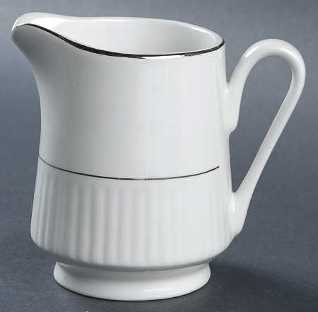 BLACK TIE Creamer