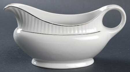 BLACK TIE Gravy Boat
