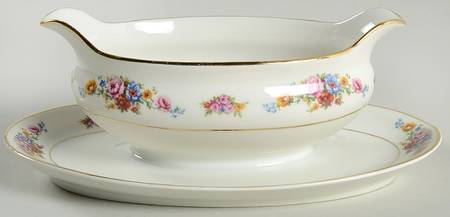 GDA115 Gravy Boat with Attached Underplate