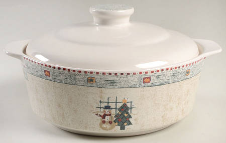 Snowman 1.75 Qt Round Covered Casserole